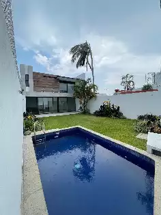 Renta de casa CON ALBERCA y VIGILANCIA en Cuernavaca