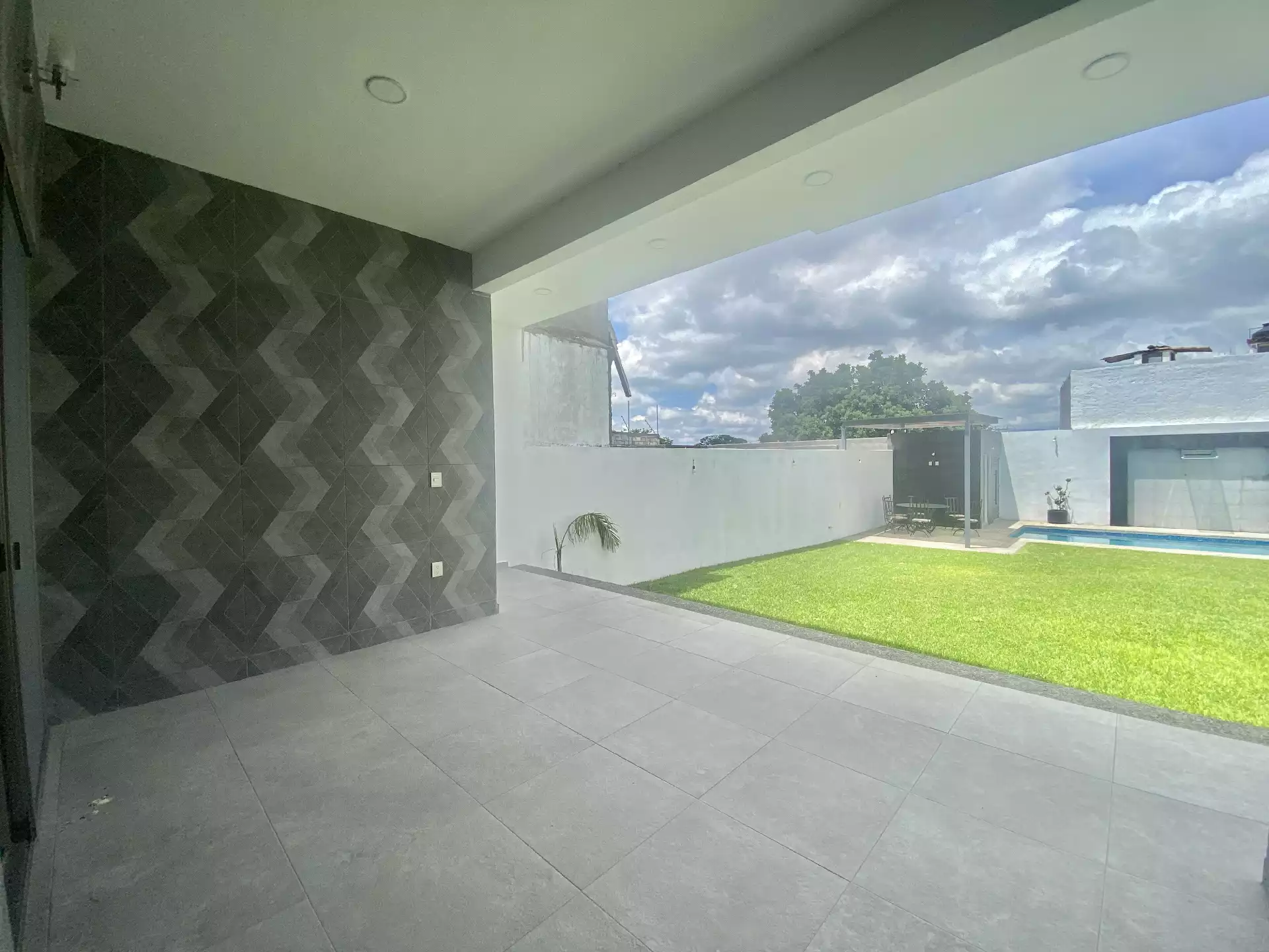 Casa en PREVENTA con Vigilancia en Fraccionamiento Burgos de Cuernavaca