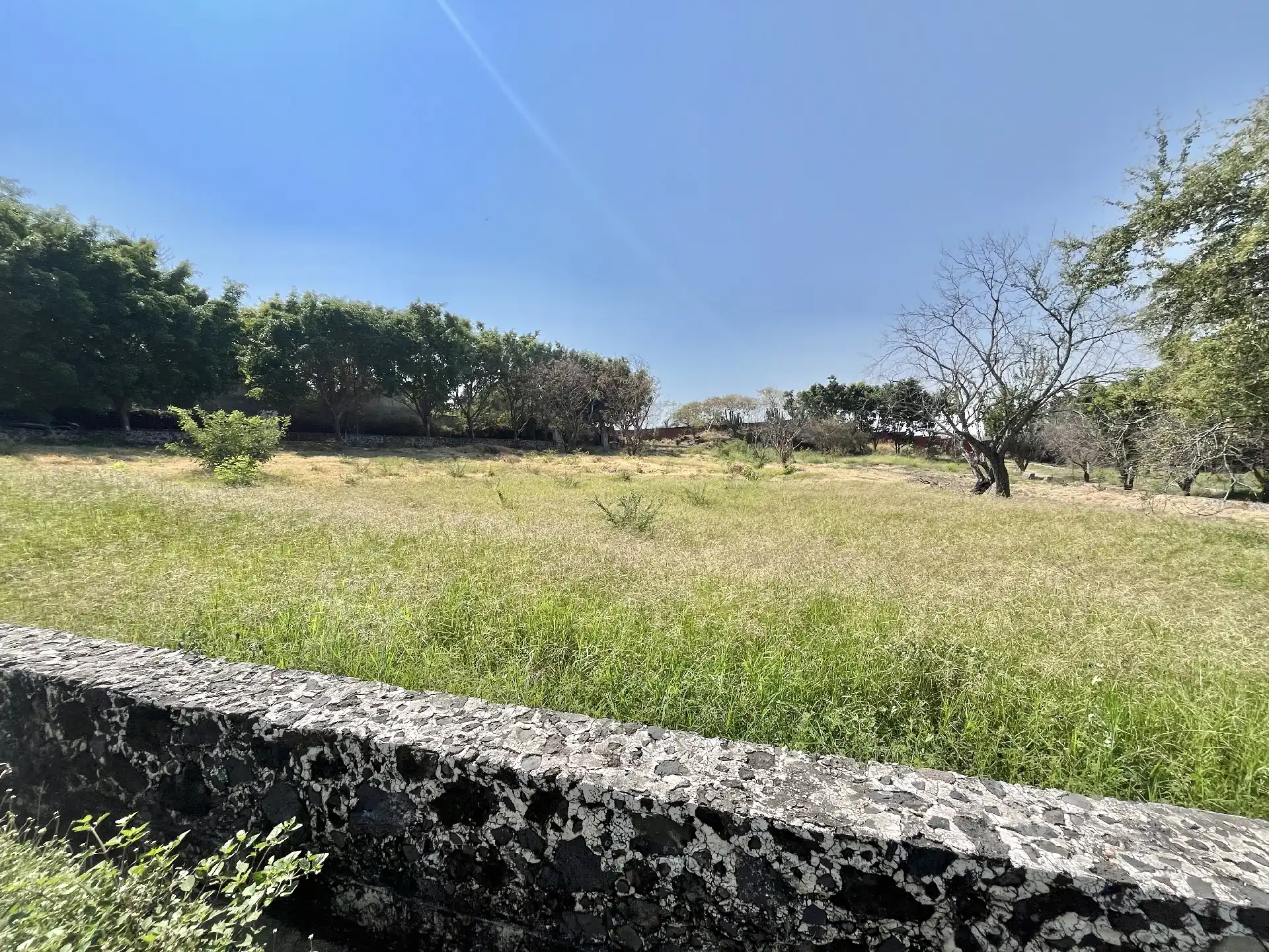 Terreno en venta en Fraccionamiento Real de Tezoyuca a 5 min del Tec de Monterrey Campus Cuernavaca