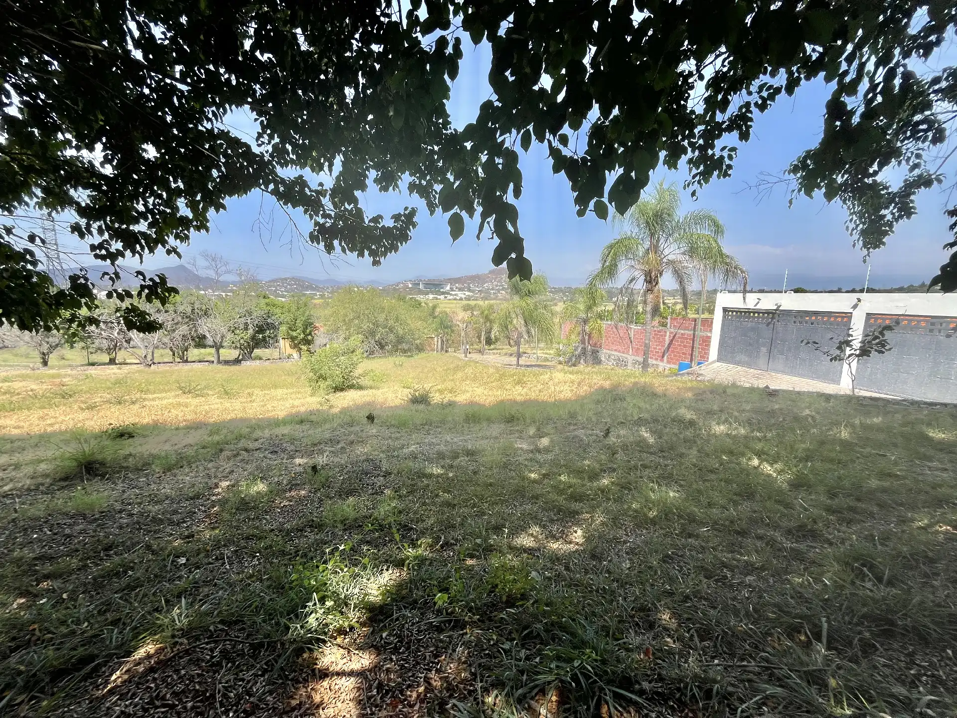 Terreno en venta en Fraccionamiento Real de Tezoyuca a 5 min del Tec de Monterrey Campus Cuernavaca