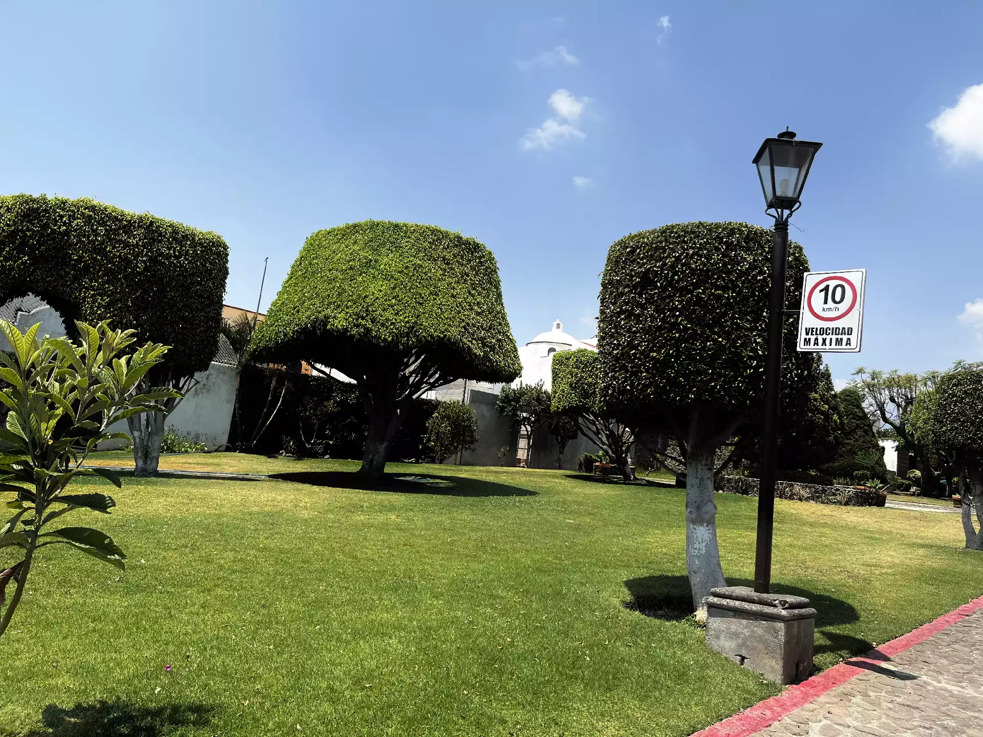 Casa en Renta  Amueblada con Vigilancia en Zona Norte de Cuernavaca.