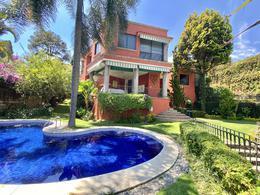 Casa en Rancho Cortés al Norte y Entrada a Cuernavaca con Cancha de Tenis