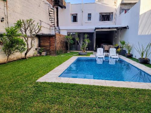 CASA SOLA EN EL CENTRO DE CUERNAVACA EN LE PRIMER CUADRO DE LA CIUDAD EN CUERNAVACA, MORELOS