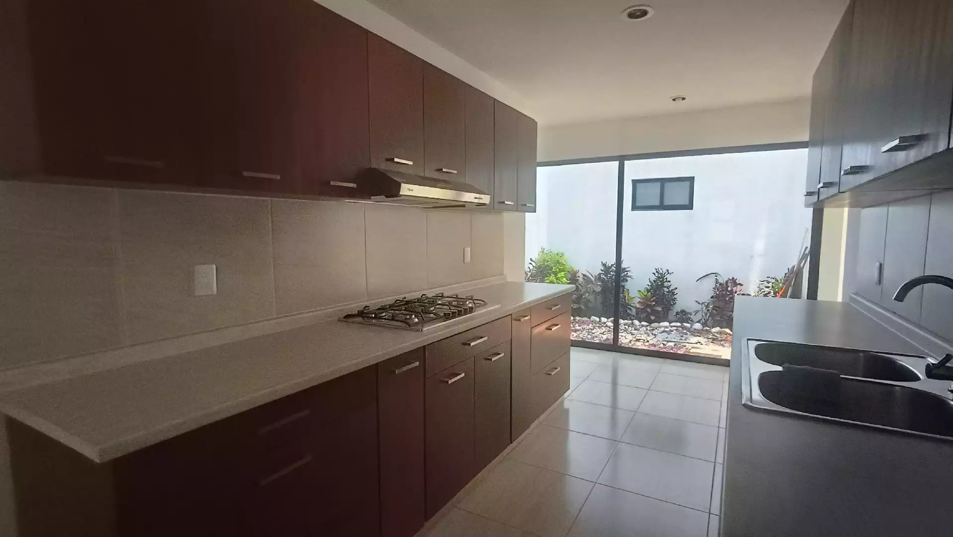 CASA EN VENTA CON VIGILANCIA EN DELICIAS ZONA  DORADA  CUERNAVACA, MORELOS