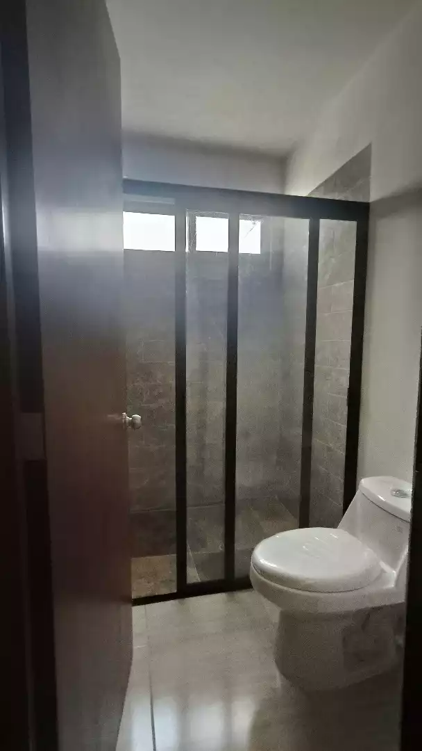 CASA EN VENTA CON VIGILANCIA EN DELICIAS ZONA  DORADA  CUERNAVACA, MORELOS
