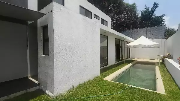 CASA EN VENTA CON VIGILANCIA EN DELICIAS ZONA  DORADA  CUERNAVACA, MORELOS