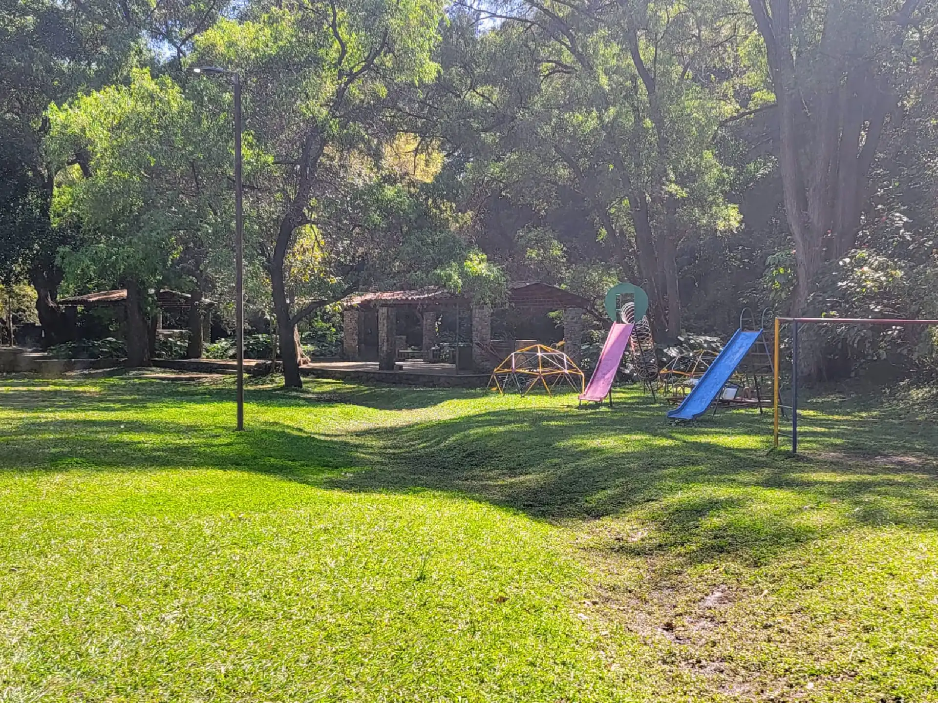 CASA EN  VENTA  EN  FRACCIONAMIENTO. CON  VIGILANCIA LA  CAÑADA  CUERNAVACA MORELOS