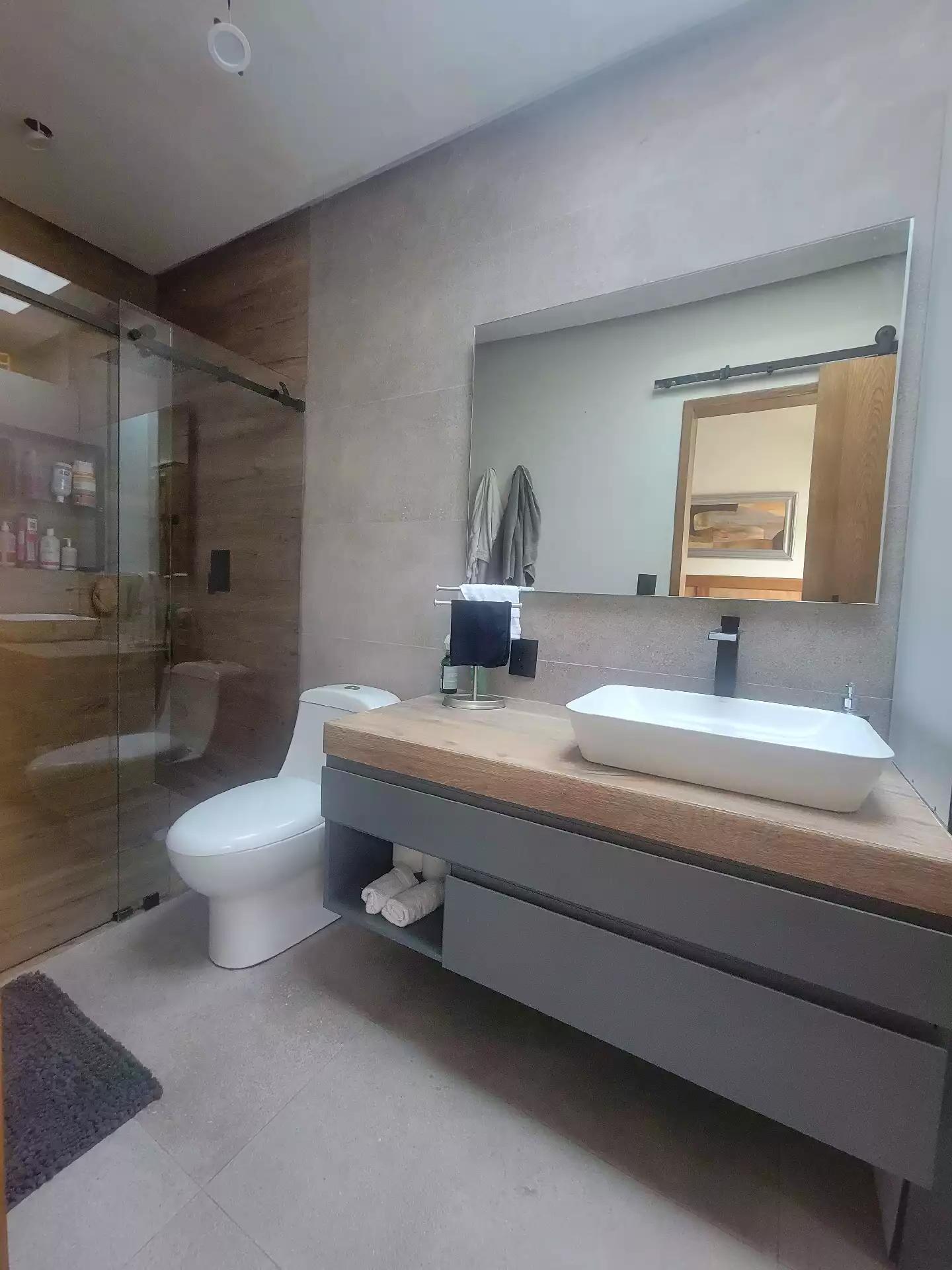 CASA EN  VENTA  EN  FRACCIONAMIENTO. CON  VIGILANCIA LA  CAÑADA  CUERNAVACA MORELOS