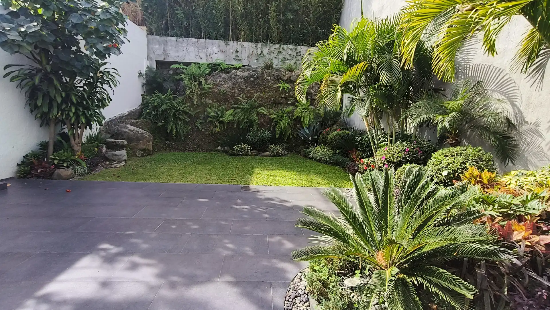 CASA EN  VENTA  EN  FRACCIONAMIENTO. CON  VIGILANCIA LA  CAÑADA  CUERNAVACA MORELOS
