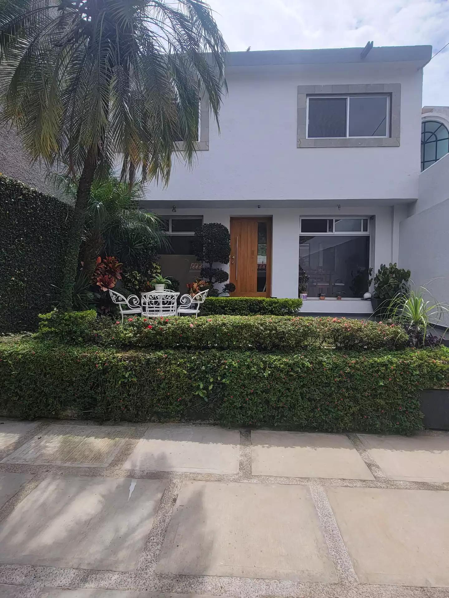 CASA EN  VENTA  EN  FRACCIONAMIENTO. CON  VIGILANCIA LA  CAÑADA  CUERNAVACA MORELOS