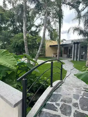 Casa en colonia Acapantzingo en fraccionamiento con vigilancia, Cuernavaca Morelos