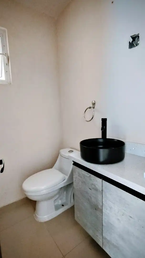 CASA EN PRIVADA DE 8 CASAS EN LOMAS TRUJILLO EN TEMIXCO MORELOS