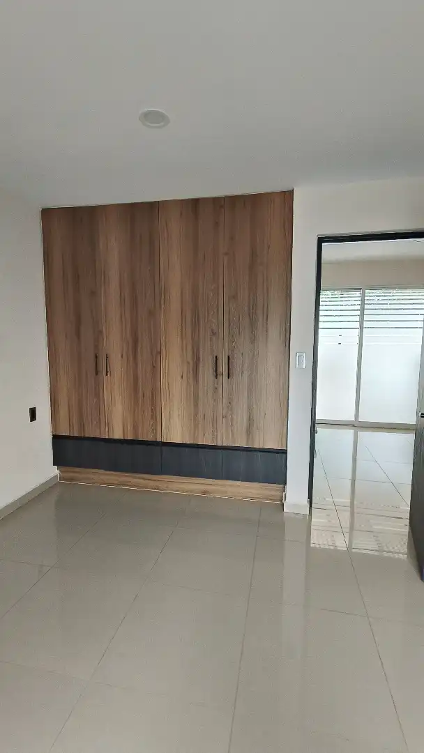 CASA EN PRIVADA DE 8 CASAS EN LOMAS TRUJILLO EN TEMIXCO MORELOS