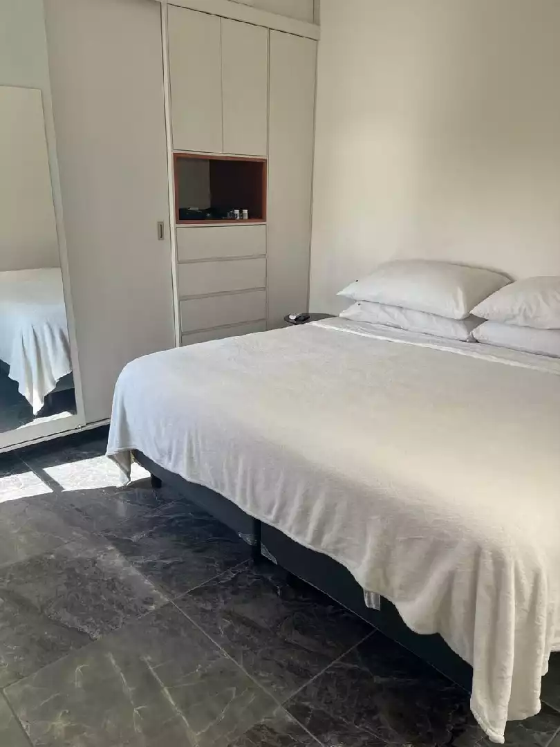 CASA EN VENTA EN FRACC. CON VIGILANCIA. AMPLIACIÓN VISTA HERMOSA