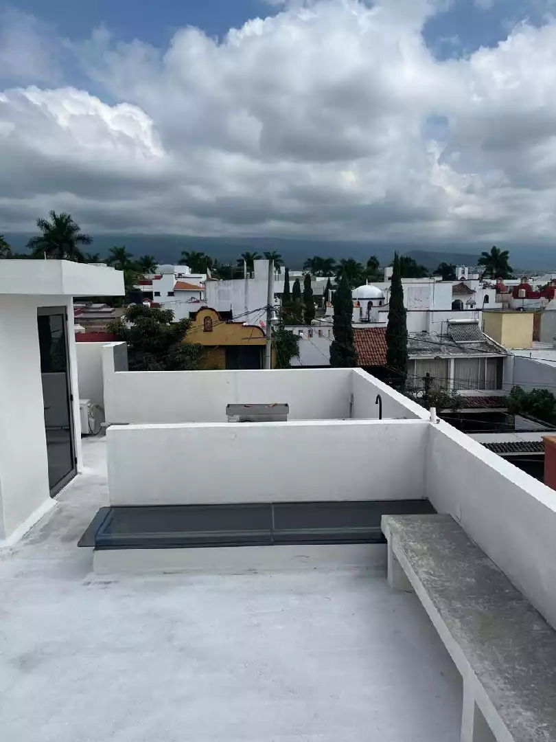 CASA EN VENTA EN FRACC. CON VIGILANCIA. AMPLIACIÓN VISTA HERMOSA