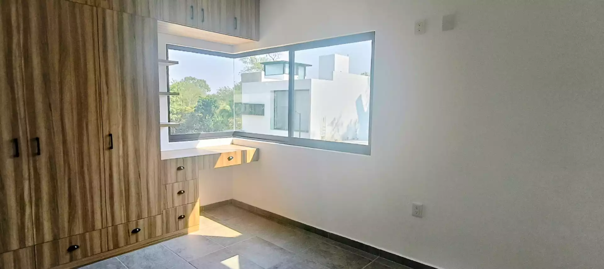 CASA EN VENTA EN RESIDENCIAL MAXIMILIANO, ACAPATZINGO, CUERNAVACA MOR.