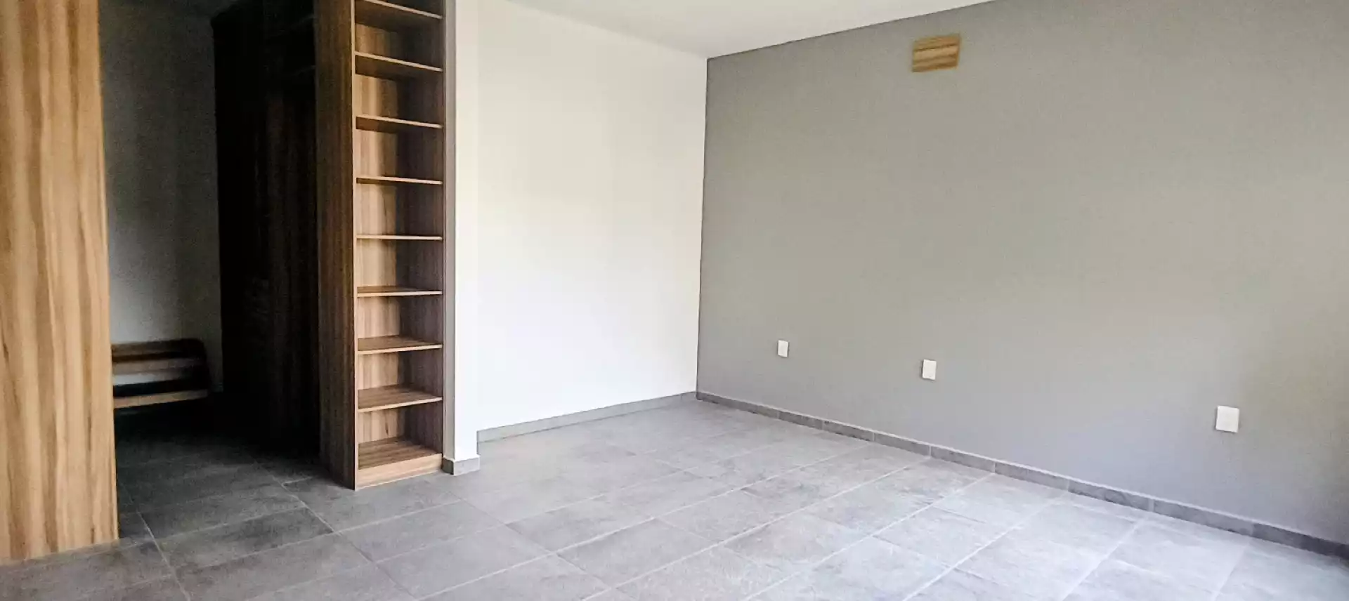 CASA EN VENTA EN RESIDENCIAL MAXIMILIANO, ACAPATZINGO, CUERNAVACA MOR.