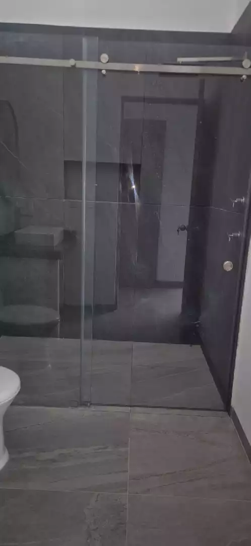 CASA EN PRIVADA CON VIGILANCIA EN RESIDENCIAL  LOMAS DE CORTES
