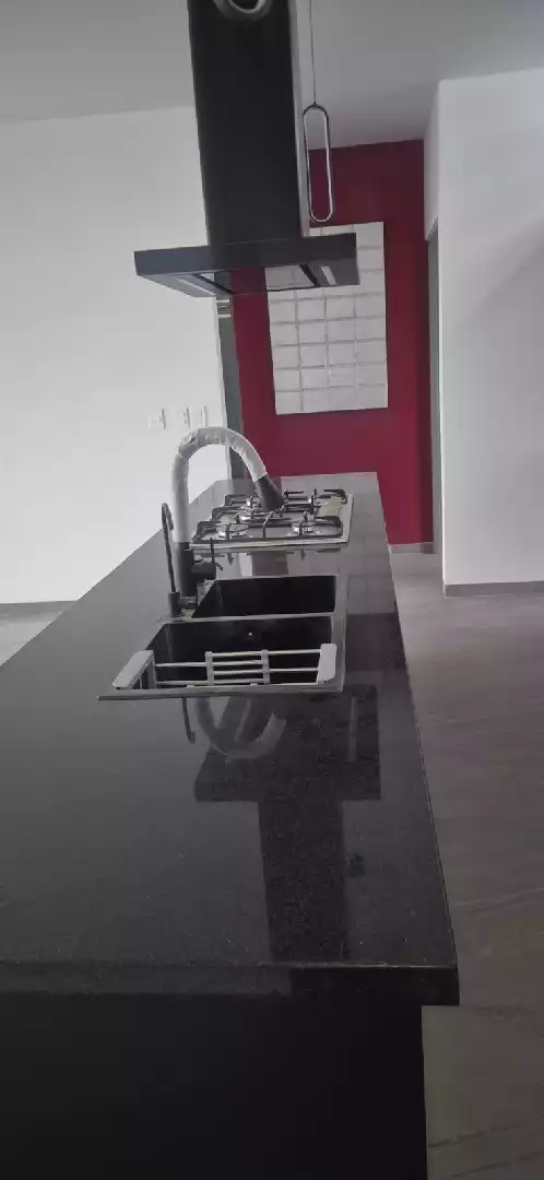CASA EN PRIVADA CON VIGILANCIA EN RESIDENCIAL  LOMAS DE CORTES