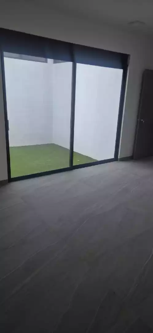 CASA EN PRIVADA CON VIGILANCIA EN RESIDENCIAL  LOMAS DE CORTES