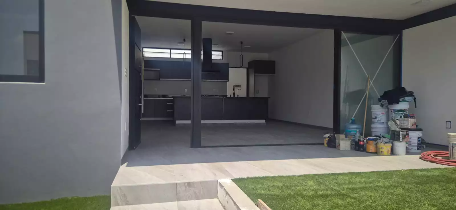 CASA EN PRIVADA CON VIGILANCIA EN RESIDENCIAL  LOMAS DE CORTES
