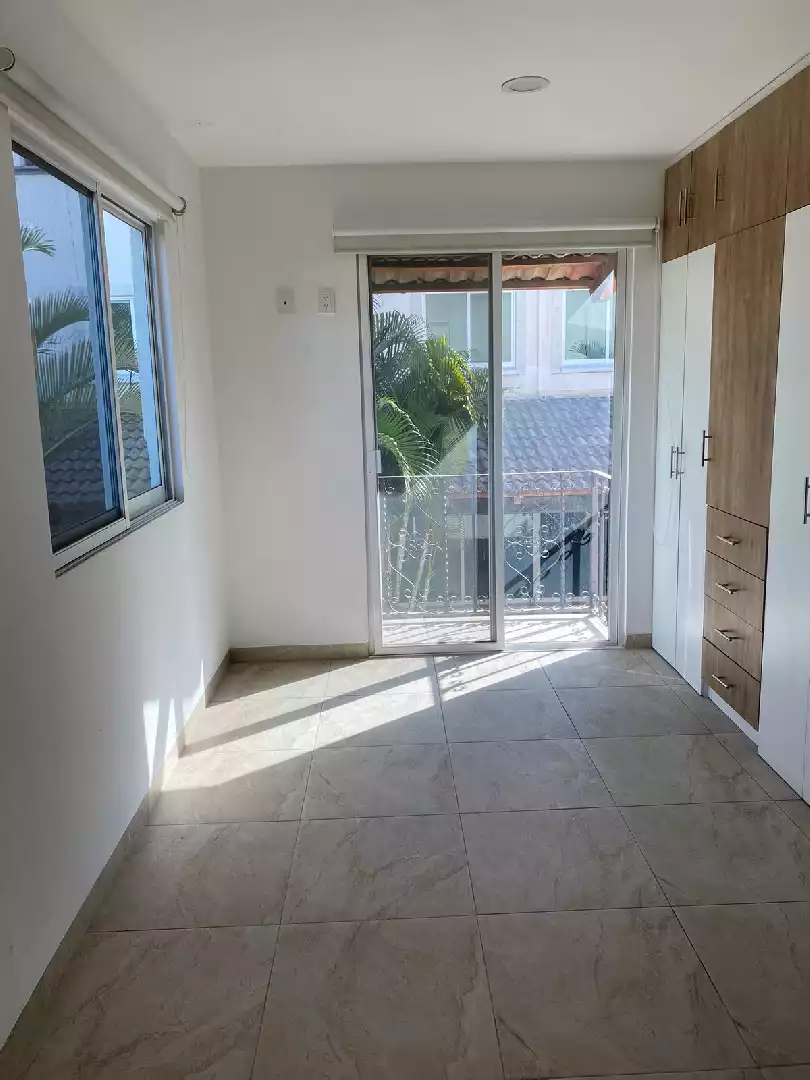 CASA EN VENTA EN EL RESIDENCIAL TULIPANES, EMILIANO ZAPATA