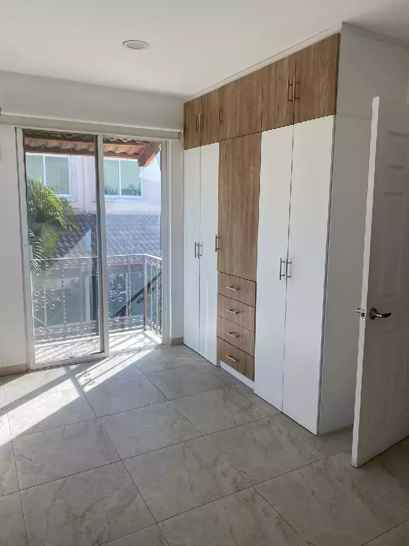 CASA EN VENTA EN EL RESIDENCIAL TULIPANES, EMILIANO ZAPATA