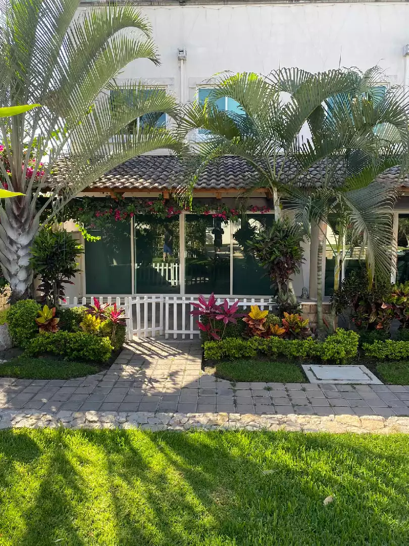 CASA EN VENTA EN EL RESIDENCIAL TULIPANES, EMILIANO ZAPATA