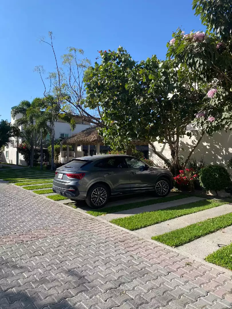 CASA EN VENTA EN EL RESIDENCIAL TULIPANES, EMILIANO ZAPATA