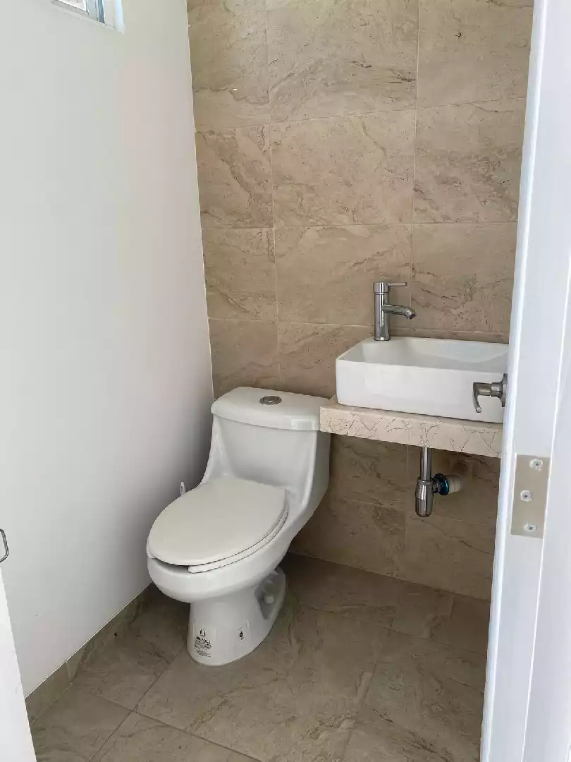CASA EN VENTA EN EL RESIDENCIAL TULIPANES, EMILIANO ZAPATA