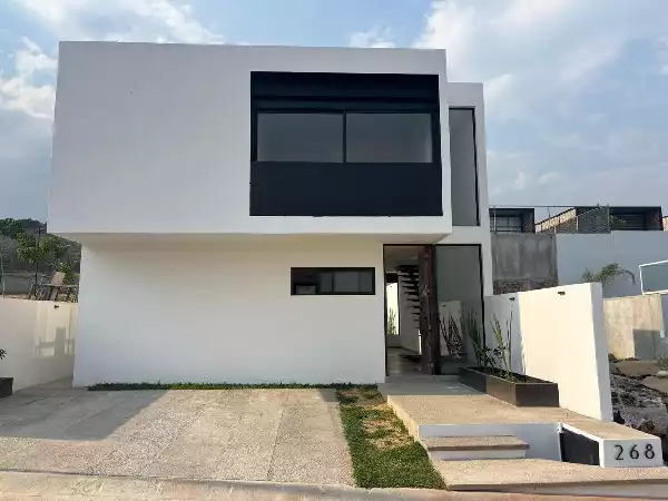 CASA EN FRACCIONAMIENTO CON VIGILANCIA EN ZONA NORTE EN CUERNAVACA, MORELOS