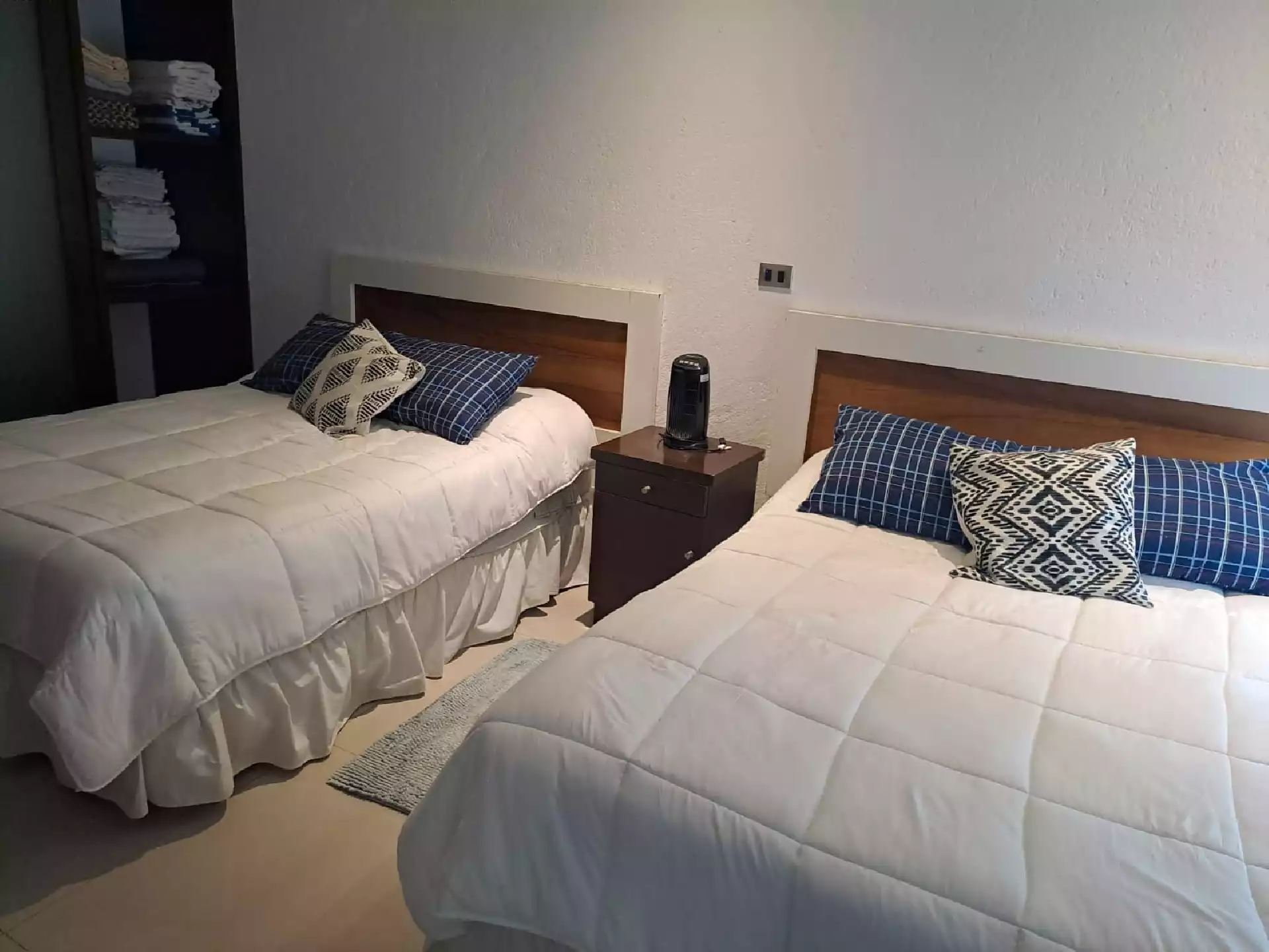LOMAS  DE  CORTES  MODERNA  CASA SOLA EN VENTA O RENTA CON O SIN MUEBLES EN LOMAS DE CORTÉS EN CUERN