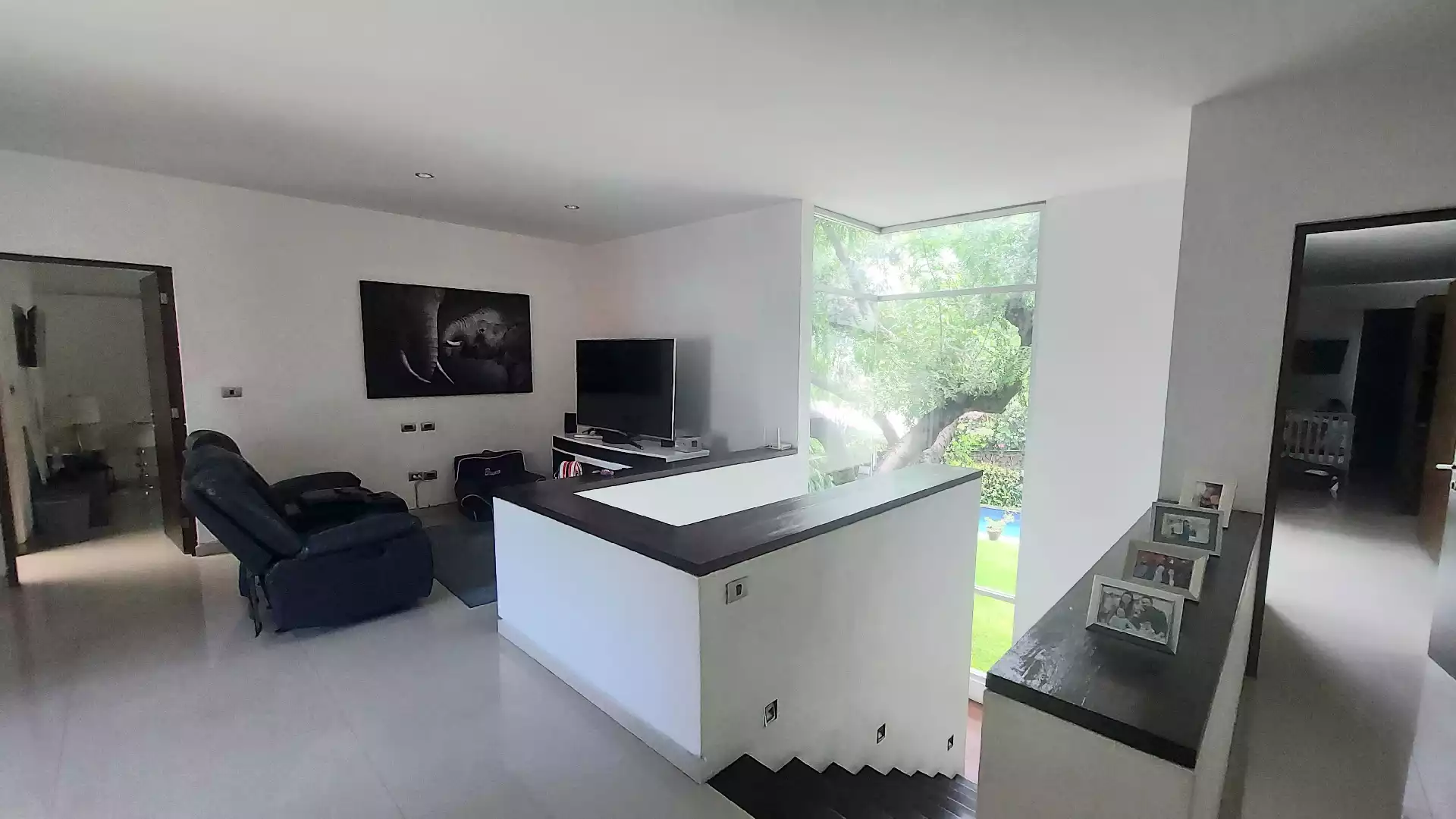 LOMAS  DE  CORTES  MODERNA  CASA SOLA EN VENTA O RENTA CON O SIN MUEBLES EN LOMAS DE CORTÉS EN CUERN
