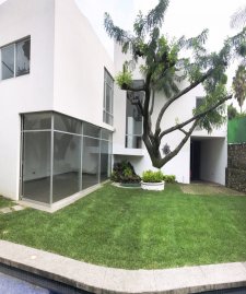 LOMAS  DE  CORTES  MODERNA  CASA SOLA EN VENTA O RENTA CON O SIN MUEBLES EN LOMAS DE CORTÉS EN CUERN