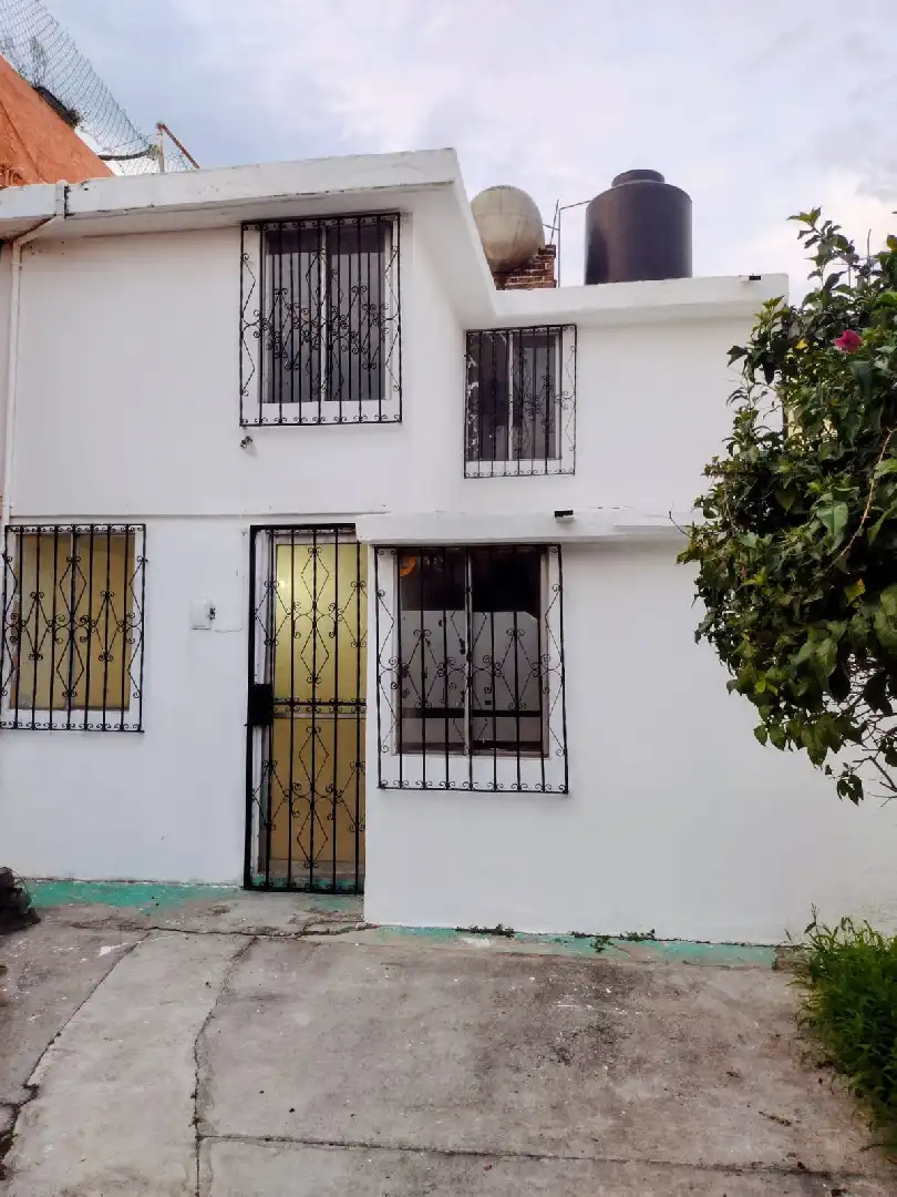 CASA EN RENTA / VENTA EN CIVAC JIUTEPEC MORELOS