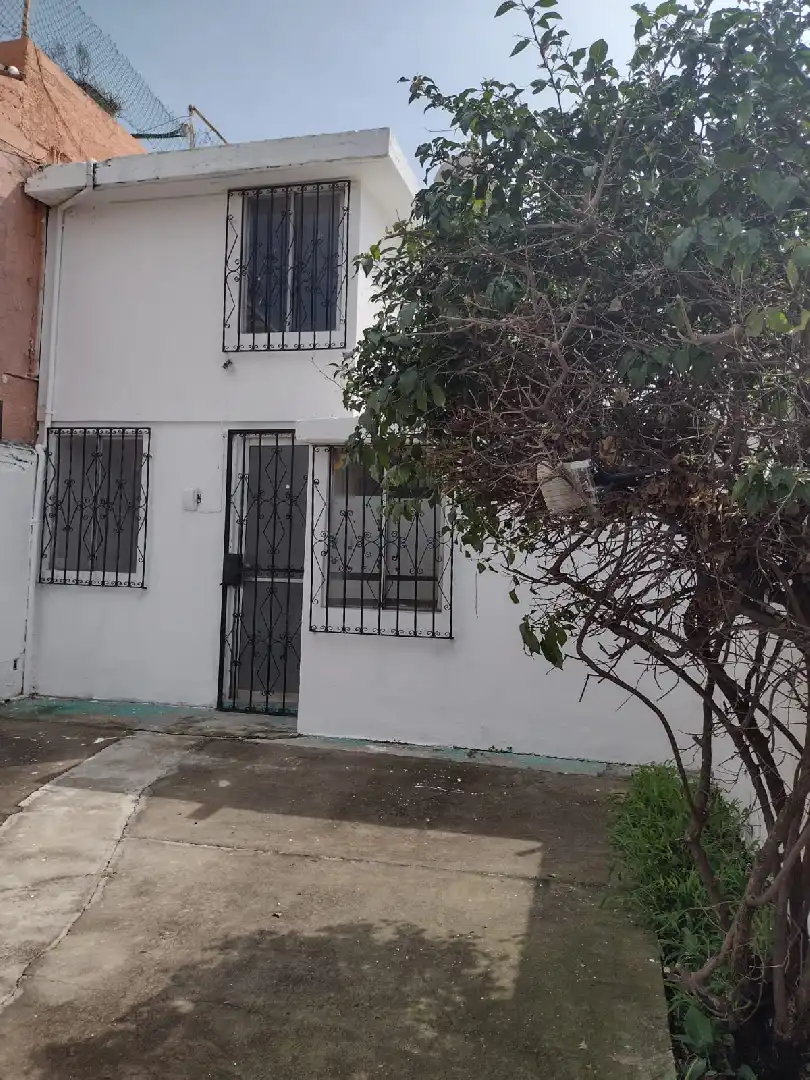 CASA EN RENTA / VENTA EN CIVAC JIUTEPEC MORELOS