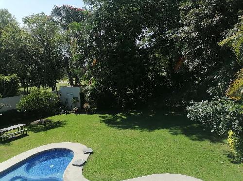 Venta / Renta Residencia en Club de Golf Tabachines