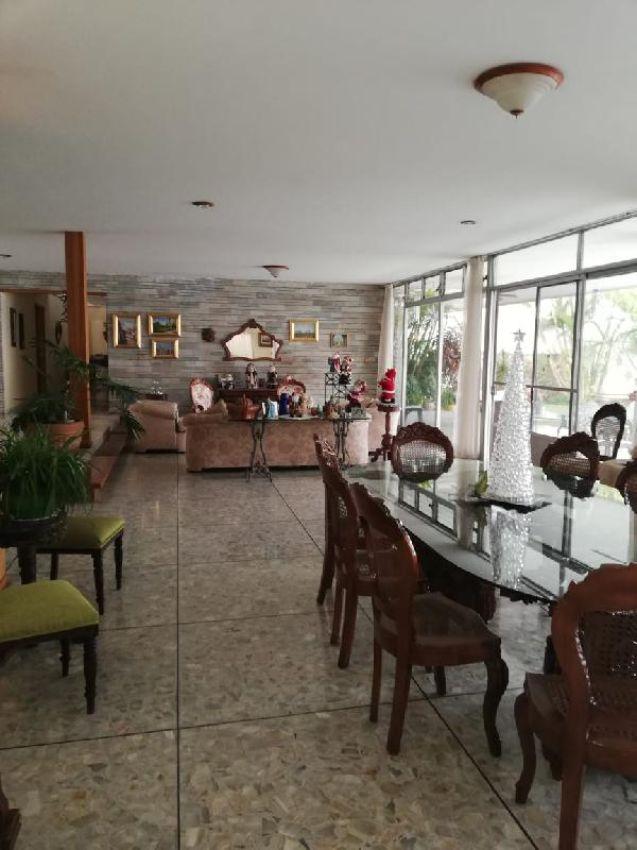 Casa sola en las Palmas