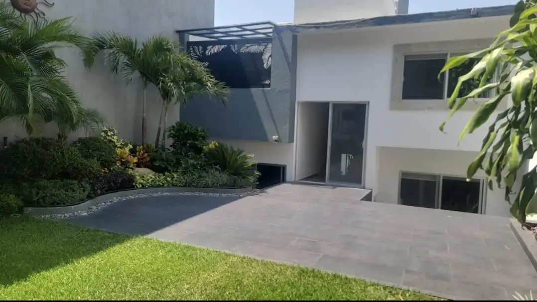 Casa en fraccionamiento La Cañada, Cuernavaca. Morelos