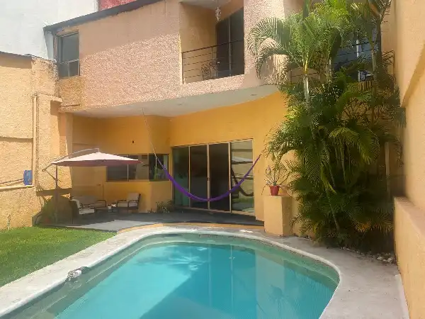 Casa en venta en lomas del miraval, cuernavaca.