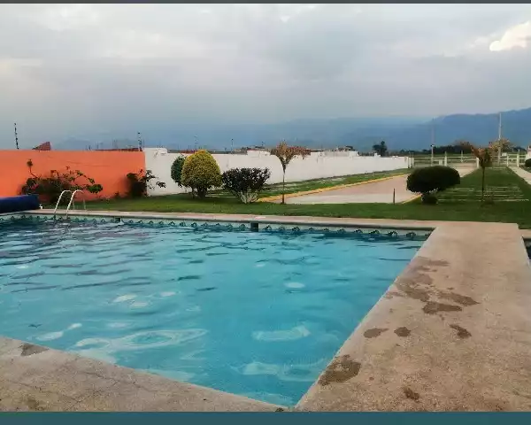 Casa para remodelar en Yautepec Morelos, condominio con alberca