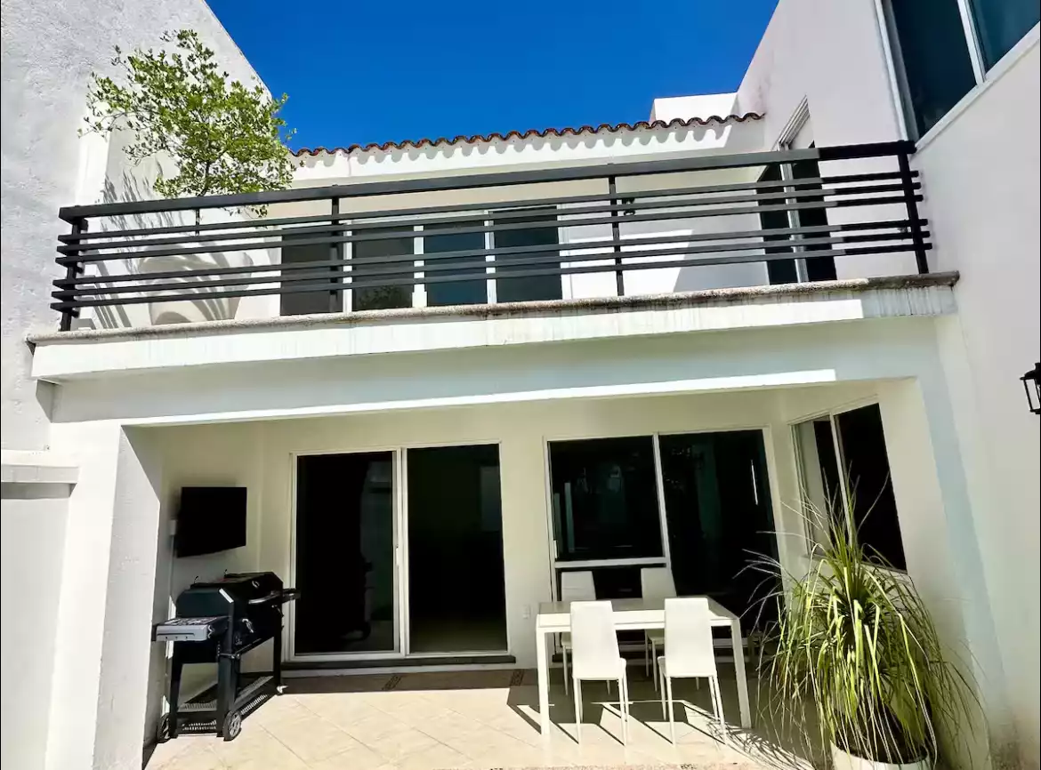 Casa en venta en residencial Corinto, Burgos bugambilias