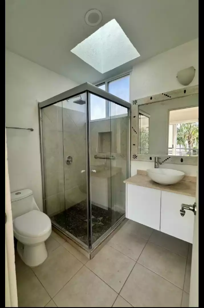 Casa en venta en residencial Corinto, Burgos bugambilias