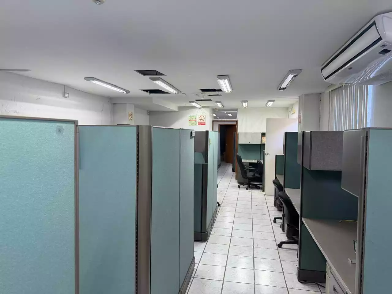 Remate de edificio sobre Av Teopanzolco Cuernavaca