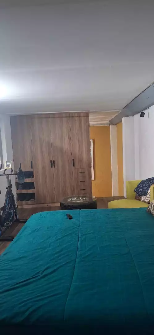 Bodega con departamento amueblado en renta