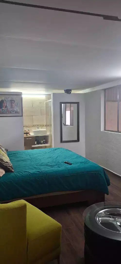 Bodega con departamento amueblado en renta