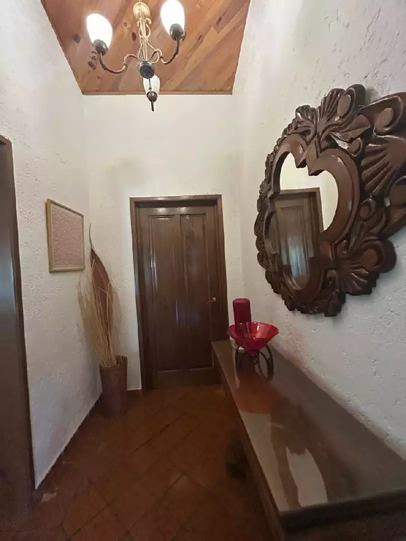 Casa en un solo nivel Estilo Cuernavaca  zona dorada.