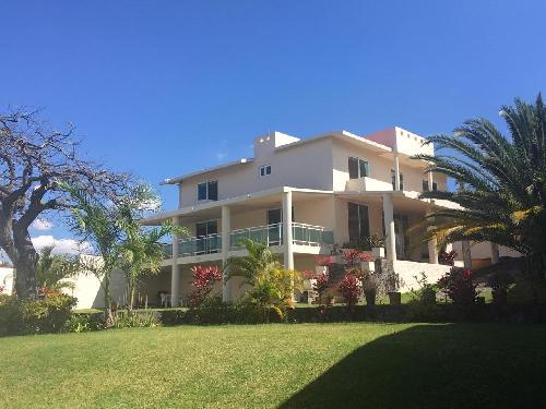 Hermosa Residencia en Privada Lomas Trujillo