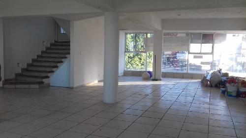 Remate! de Edificio Comercial  Carretera Cuernavaca Tepoztlan