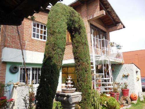 Amplia casa Sola en Privada San Felipe Tlalmimilolpan